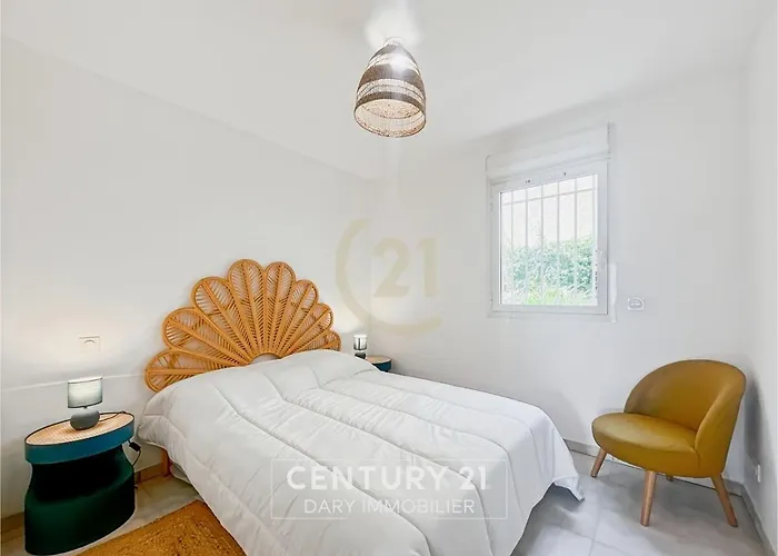 T2 Les Jasmins Proche Centre Calvi (Corsica)